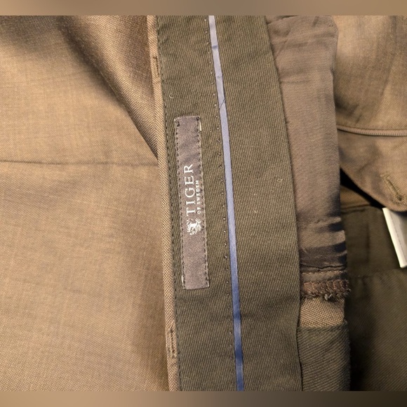 Tiger of Sweden men’s suit-size 46 - Picture 6 of 9